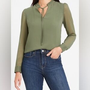 Banana republic green ruffle tie blouse